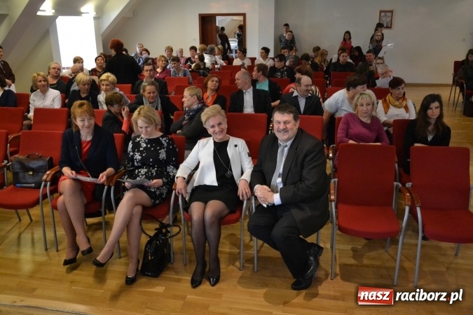 Zdjęcie w galerii na portalu naszraciborz.pl: Mocni Razem - konferencja na Zamku Piastowskim  wiadomości z regionu