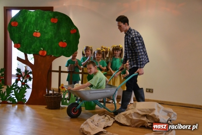 Zdjęcie w galerii na portalu naszraciborz.pl: Mocni Razem - konferencja na Zamku Piastowskim  wiadomości z regionu