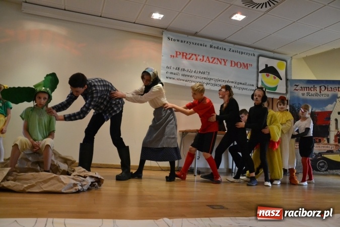 Zdjęcie w galerii na portalu naszraciborz.pl: Mocni Razem - konferencja na Zamku Piastowskim  wiadomości z regionu