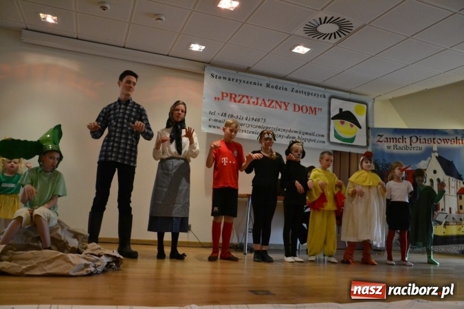 Zdjęcie w galerii na portalu naszraciborz.pl: Mocni Razem - konferencja na Zamku Piastowskim  wiadomości z regionu