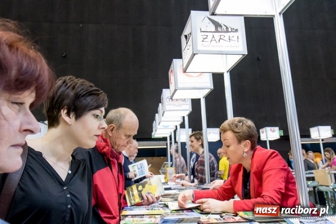 Zdjęcie w galerii na portalu naszraciborz.pl: Sukces raciborskich wydawnictw promocyjnych na Międzynarodowych Targach Turystyki, Spa, Sprzętu Turystycznego i Żeglarskiego GLOBalnie 2017  wiadomości z regionu