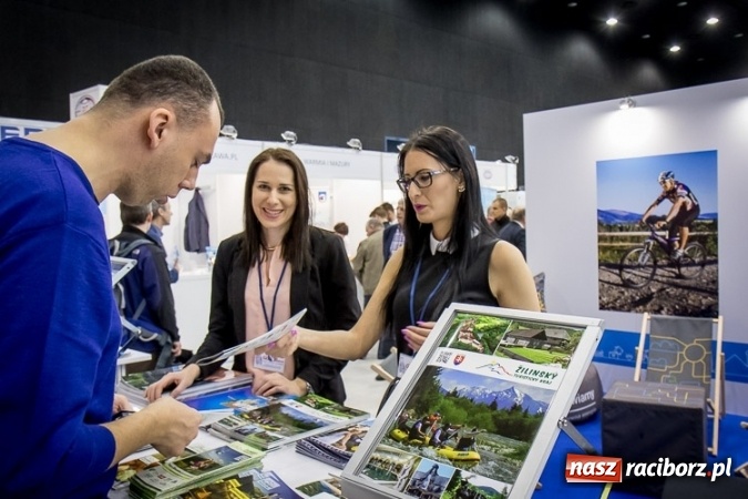 Zdjęcie w galerii na portalu naszraciborz.pl: Sukces raciborskich wydawnictw promocyjnych na Międzynarodowych Targach Turystyki, Spa, Sprzętu Turystycznego i Żeglarskiego GLOBalnie 2017  wiadomości z regionu