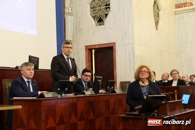 Zdjęcie w galerii na portalu naszraciborz.pl: O planach żeglownego połączenia Dunaju, Odry i Łaby w sali Sejmu Śląskiego wiadomości z regionu