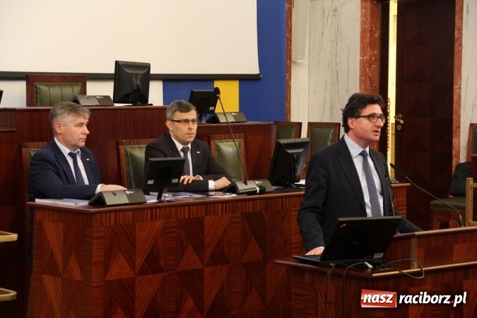 Zdjęcie w galerii na portalu naszraciborz.pl: O planach żeglownego połączenia Dunaju, Odry i Łaby w sali Sejmu Śląskiego wiadomości z regionu