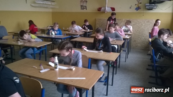 Zdjęcie w galerii na portalu naszraciborz.pl: W Kuźni Raciborskiej odbyły się I Gminne Mistrzostwa Modeli Sterowanych Drogą Radiową wiadomości z regionu