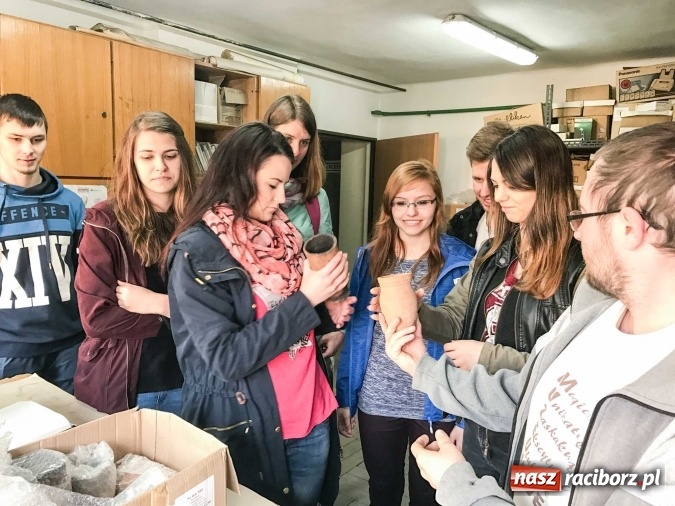 Zdjęcie w galerii na portalu naszraciborz.pl: Studenci na tropach tajemnic historii  wiadomości z regionu