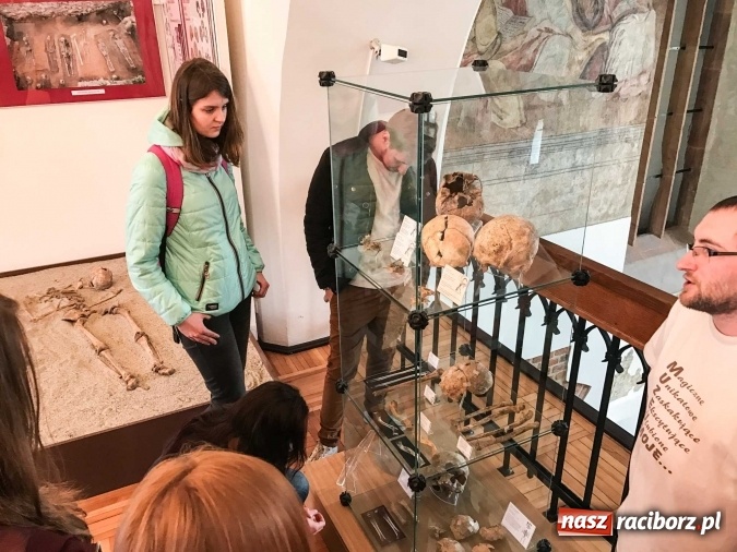 Zdjęcie w galerii na portalu naszraciborz.pl: Studenci na tropach tajemnic historii  wiadomości z regionu