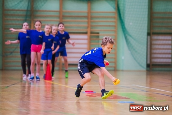 Zdjęcie w galerii na portalu naszraciborz.pl: Turniej Gier i Zabaw w Arenie Rafako wiadomości z regionu
