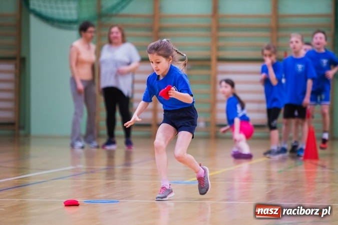 Zdjęcie w galerii na portalu naszraciborz.pl: Turniej Gier i Zabaw w Arenie Rafako wiadomości z regionu