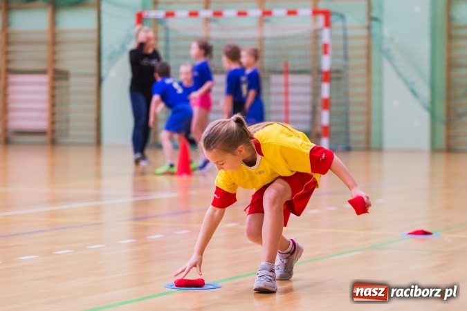 Zdjęcie w galerii na portalu naszraciborz.pl: Turniej Gier i Zabaw w Arenie Rafako wiadomości z regionu
