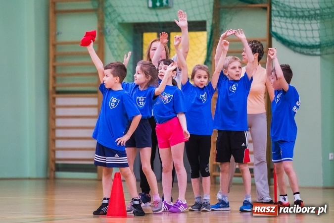 Zdjęcie w galerii na portalu naszraciborz.pl: Turniej Gier i Zabaw w Arenie Rafako wiadomości z regionu