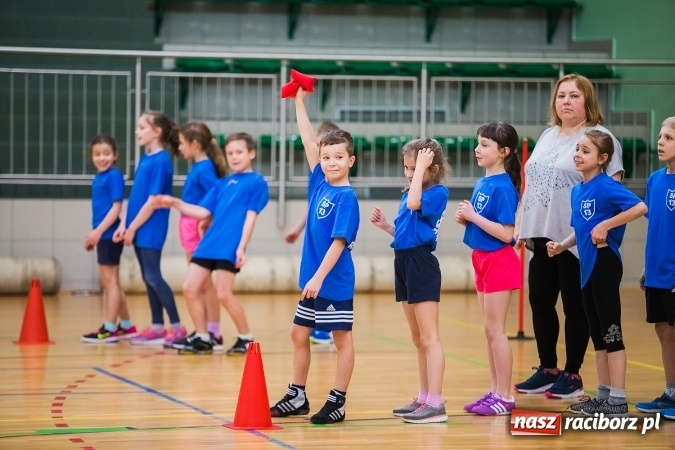 Zdjęcie w galerii na portalu naszraciborz.pl: Turniej Gier i Zabaw w Arenie Rafako wiadomości z regionu