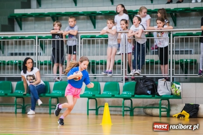 Zdjęcie w galerii na portalu naszraciborz.pl: Turniej Gier i Zabaw w Arenie Rafako wiadomości z regionu