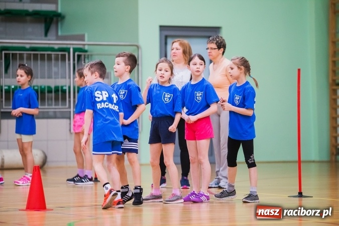 Zdjęcie w galerii na portalu naszraciborz.pl: Turniej Gier i Zabaw w Arenie Rafako wiadomości z regionu