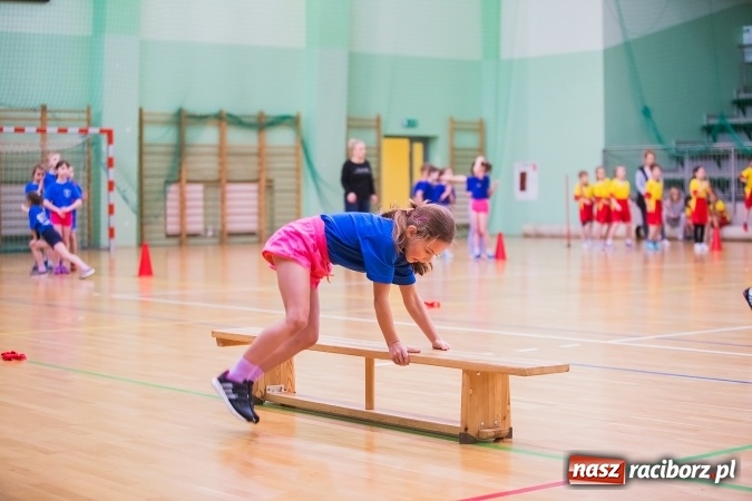 Zdjęcie w galerii na portalu naszraciborz.pl: Turniej Gier i Zabaw w Arenie Rafako wiadomości z regionu