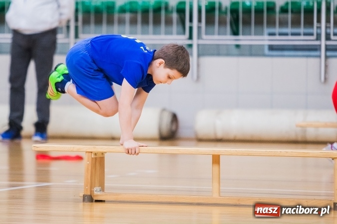 Zdjęcie w galerii na portalu naszraciborz.pl: Turniej Gier i Zabaw w Arenie Rafako wiadomości z regionu