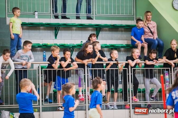 Zdjęcie w galerii na portalu naszraciborz.pl: Turniej Gier i Zabaw w Arenie Rafako wiadomości z regionu