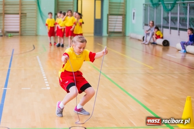 Zdjęcie w galerii na portalu naszraciborz.pl: Turniej Gier i Zabaw w Arenie Rafako wiadomości z regionu