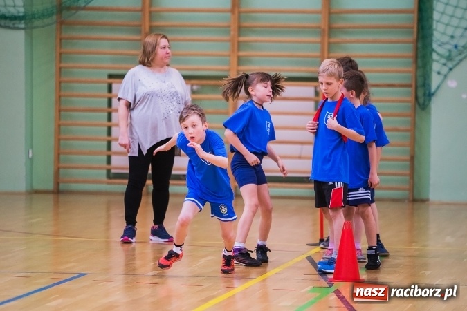 Zdjęcie w galerii na portalu naszraciborz.pl: Turniej Gier i Zabaw w Arenie Rafako wiadomości z regionu