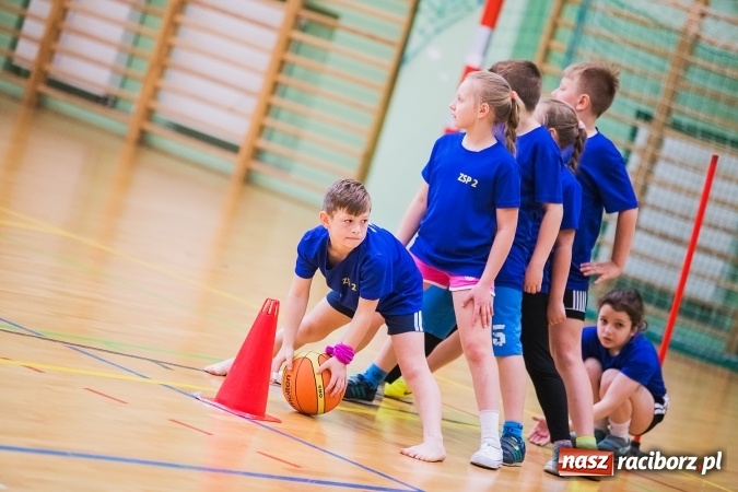 Zdjęcie w galerii na portalu naszraciborz.pl: Turniej Gier i Zabaw w Arenie Rafako wiadomości z regionu