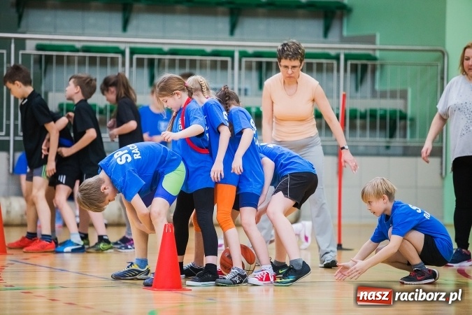 Zdjęcie w galerii na portalu naszraciborz.pl: Turniej Gier i Zabaw w Arenie Rafako wiadomości z regionu