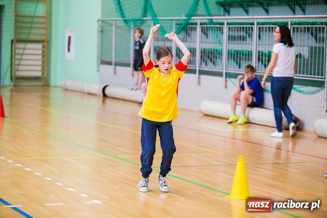 Zdjęcie w galerii na portalu naszraciborz.pl: Turniej Gier i Zabaw w Arenie Rafako wiadomości z regionu