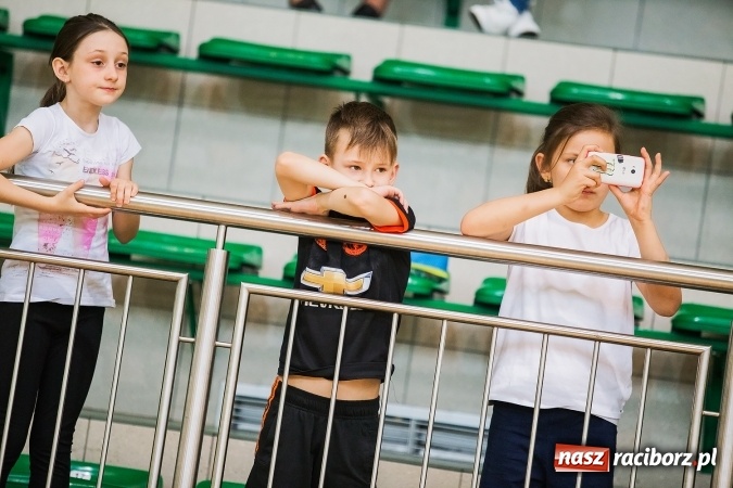 Zdjęcie w galerii na portalu naszraciborz.pl: Turniej Gier i Zabaw w Arenie Rafako wiadomości z regionu