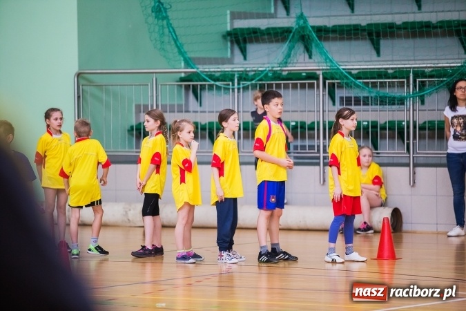 Zdjęcie w galerii na portalu naszraciborz.pl: Turniej Gier i Zabaw w Arenie Rafako wiadomości z regionu