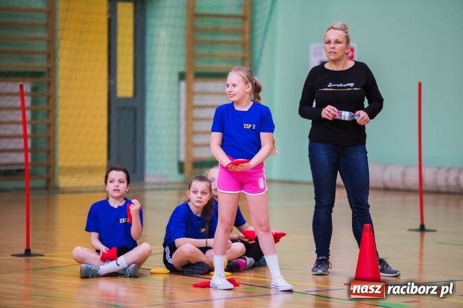 Zdjęcie w galerii na portalu naszraciborz.pl: Turniej Gier i Zabaw w Arenie Rafako wiadomości z regionu