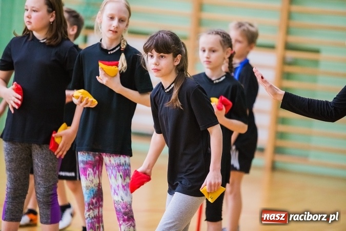Zdjęcie w galerii na portalu naszraciborz.pl: Turniej Gier i Zabaw w Arenie Rafako wiadomości z regionu