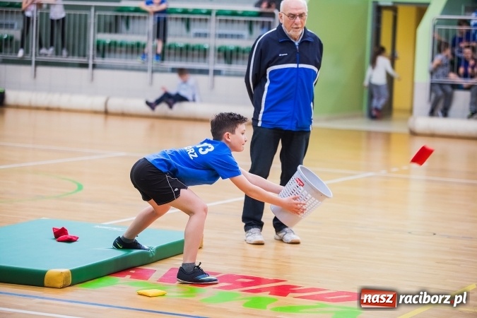 Zdjęcie w galerii na portalu naszraciborz.pl: Turniej Gier i Zabaw w Arenie Rafako wiadomości z regionu
