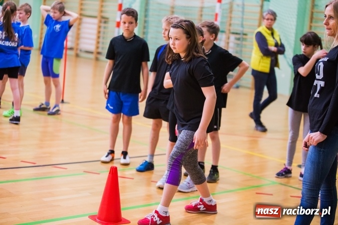 Zdjęcie w galerii na portalu naszraciborz.pl: Turniej Gier i Zabaw w Arenie Rafako wiadomości z regionu