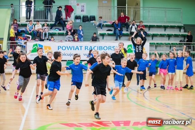 Zdjęcie w galerii na portalu naszraciborz.pl: Turniej Gier i Zabaw w Arenie Rafako wiadomości z regionu