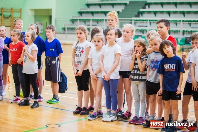 Zdjęcie w galerii na portalu naszraciborz.pl: Turniej Gier i Zabaw w Arenie Rafako wiadomości z regionu