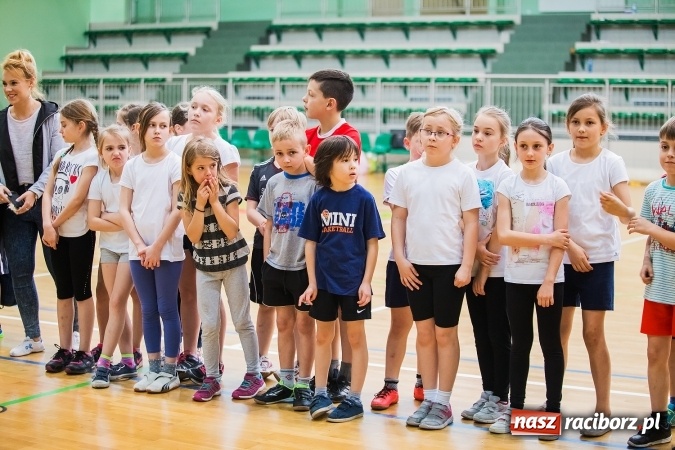 Zdjęcie w galerii na portalu naszraciborz.pl: Turniej Gier i Zabaw w Arenie Rafako wiadomości z regionu