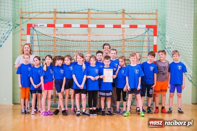 Zdjęcie w galerii na portalu naszraciborz.pl: Turniej Gier i Zabaw w Arenie Rafako wiadomości z regionu