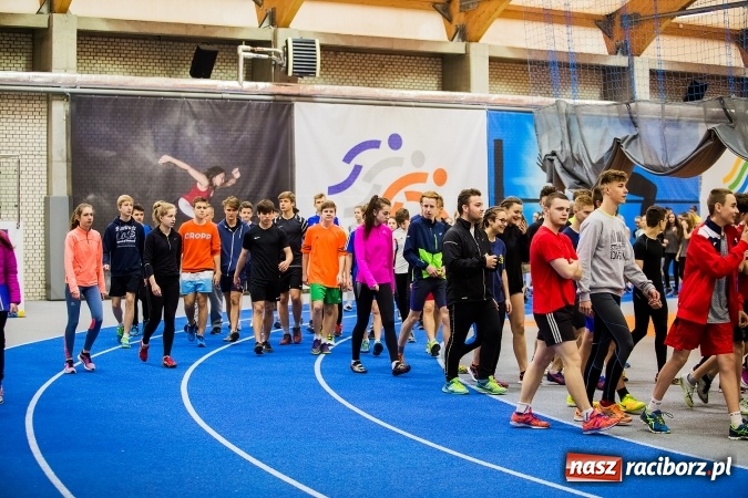 Zdjęcie w galerii na portalu naszraciborz.pl: Drugi dzień Halowych Mistrzostw Raciborza w Lekkiej Atletyce wiadomości z regionu