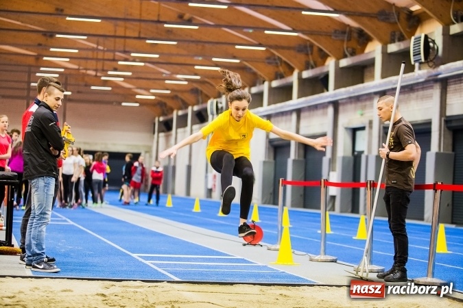 Zdjęcie w galerii na portalu naszraciborz.pl: Drugi dzień Halowych Mistrzostw Raciborza w Lekkiej Atletyce wiadomości z regionu