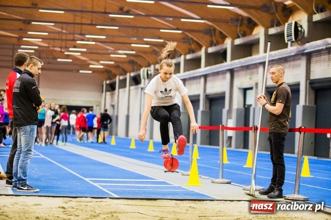 Zdjęcie w galerii na portalu naszraciborz.pl: Drugi dzień Halowych Mistrzostw Raciborza w Lekkiej Atletyce wiadomości z regionu