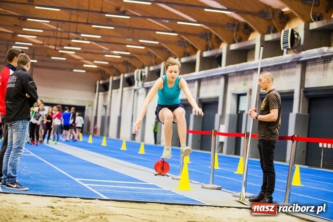 Zdjęcie w galerii na portalu naszraciborz.pl: Drugi dzień Halowych Mistrzostw Raciborza w Lekkiej Atletyce wiadomości z regionu