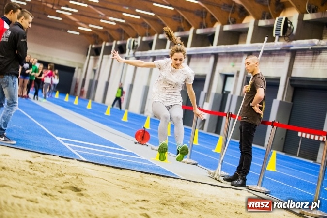 Zdjęcie w galerii na portalu naszraciborz.pl: Drugi dzień Halowych Mistrzostw Raciborza w Lekkiej Atletyce wiadomości z regionu
