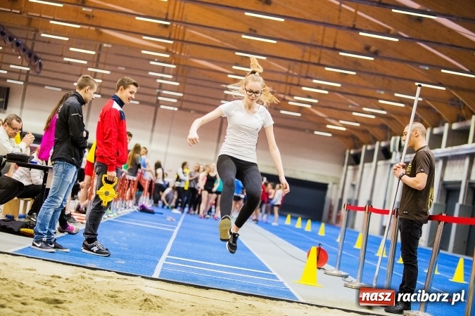 Zdjęcie w galerii na portalu naszraciborz.pl: Drugi dzień Halowych Mistrzostw Raciborza w Lekkiej Atletyce wiadomości z regionu
