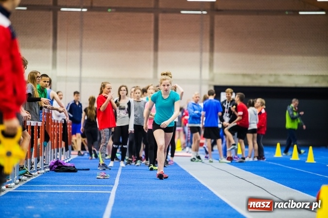 Zdjęcie w galerii na portalu naszraciborz.pl: Drugi dzień Halowych Mistrzostw Raciborza w Lekkiej Atletyce wiadomości z regionu