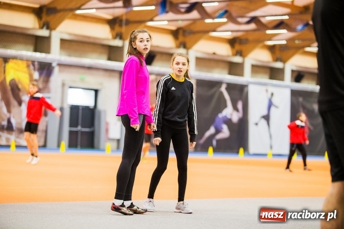 Zdjęcie w galerii na portalu naszraciborz.pl: Drugi dzień Halowych Mistrzostw Raciborza w Lekkiej Atletyce wiadomości z regionu