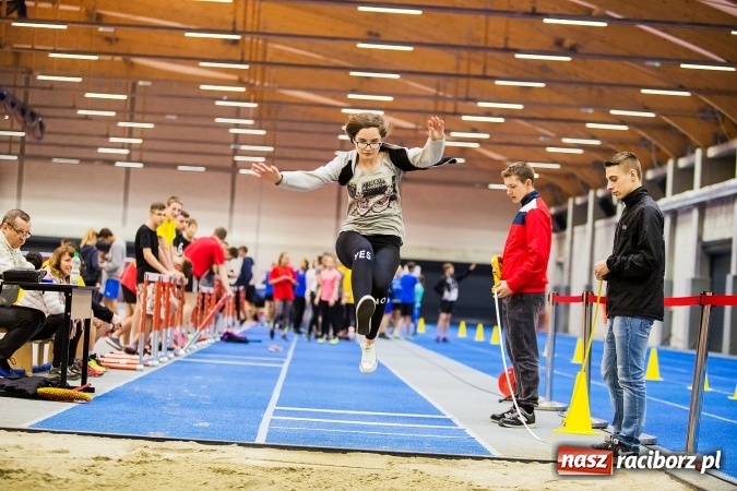 Zdjęcie w galerii na portalu naszraciborz.pl: Drugi dzień Halowych Mistrzostw Raciborza w Lekkiej Atletyce wiadomości z regionu