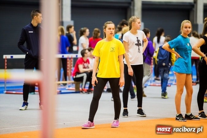 Zdjęcie w galerii na portalu naszraciborz.pl: Drugi dzień Halowych Mistrzostw Raciborza w Lekkiej Atletyce wiadomości z regionu