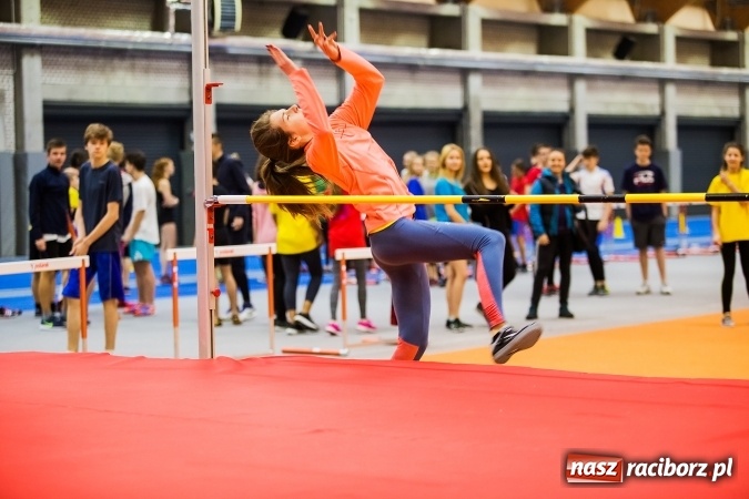 Zdjęcie w galerii na portalu naszraciborz.pl: Drugi dzień Halowych Mistrzostw Raciborza w Lekkiej Atletyce wiadomości z regionu