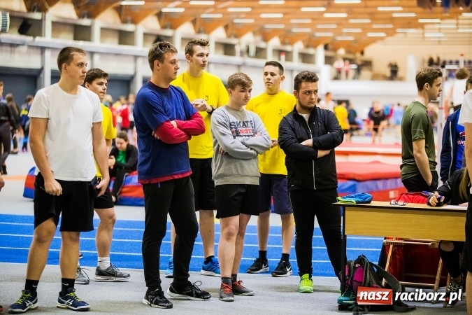 Zdjęcie w galerii na portalu naszraciborz.pl: Drugi dzień Halowych Mistrzostw Raciborza w Lekkiej Atletyce wiadomości z regionu