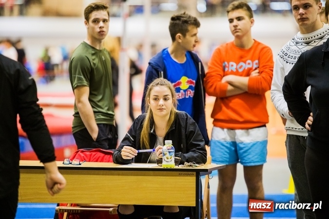 Zdjęcie w galerii na portalu naszraciborz.pl: Drugi dzień Halowych Mistrzostw Raciborza w Lekkiej Atletyce wiadomości z regionu