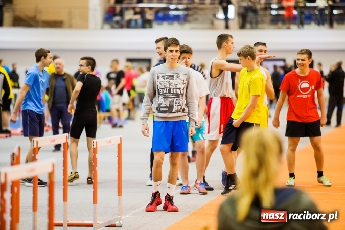 Zdjęcie w galerii na portalu naszraciborz.pl: Drugi dzień Halowych Mistrzostw Raciborza w Lekkiej Atletyce wiadomości z regionu